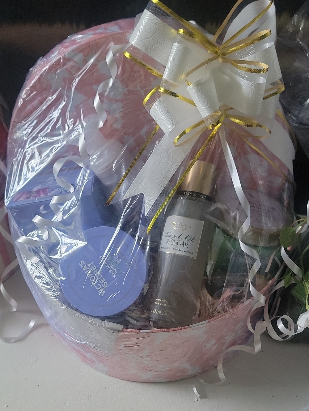 NEW Victoria's Secret Floral Gift Basket Beauty Gift Set